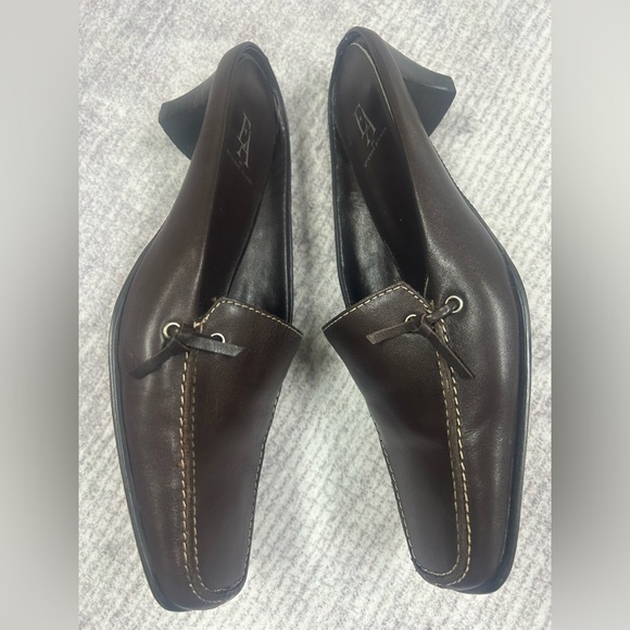 VTG Etienne Aigner Leather Slippers Brown Leather Block Heels Pretzel Women's 6 - Picture 1 of 11